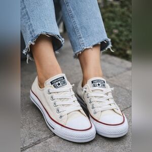 Converse All Star Low Top Sneakers Cream White Red Stripe Women’s Size 6 Canvas